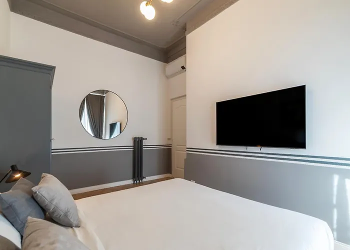 Castro Pretorio 24 - Fromhometorome * Rome